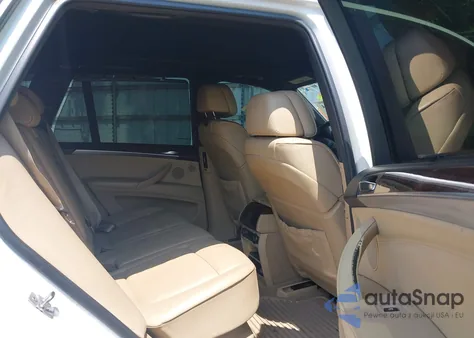 2012 BMW X5 xDrive50I z USA, uszkodzony, nr VIN 5UXZV8C55CL424211